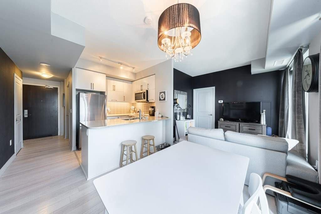 39 Annie Craig Drive #1007