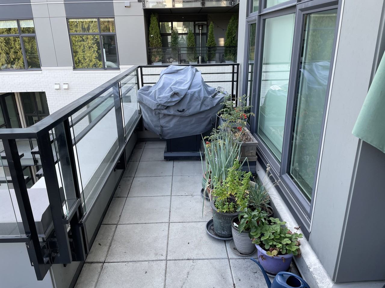 707 East 3rd Street - Photo 4 of 20