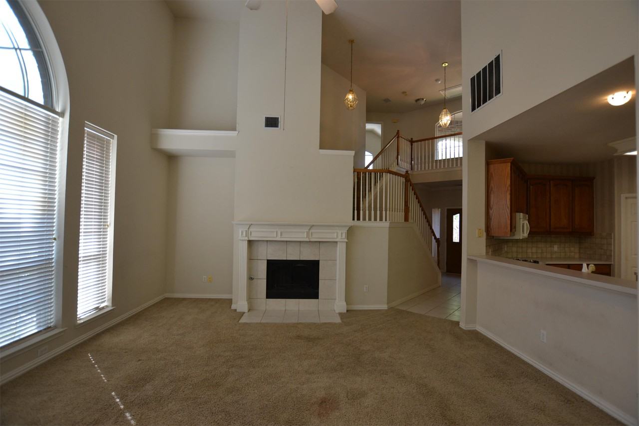 3029 Golden Gate Dr #1 - Photo 2 of 33