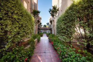 featured image of 8714 Glenoaks Boulevard