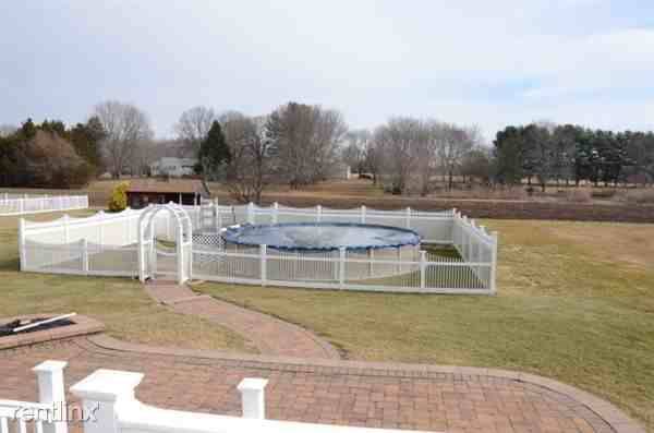 9 Matthews Ln - Photo 3 of 4