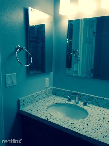 5498 Blackoak Way - Photo 3 of 9