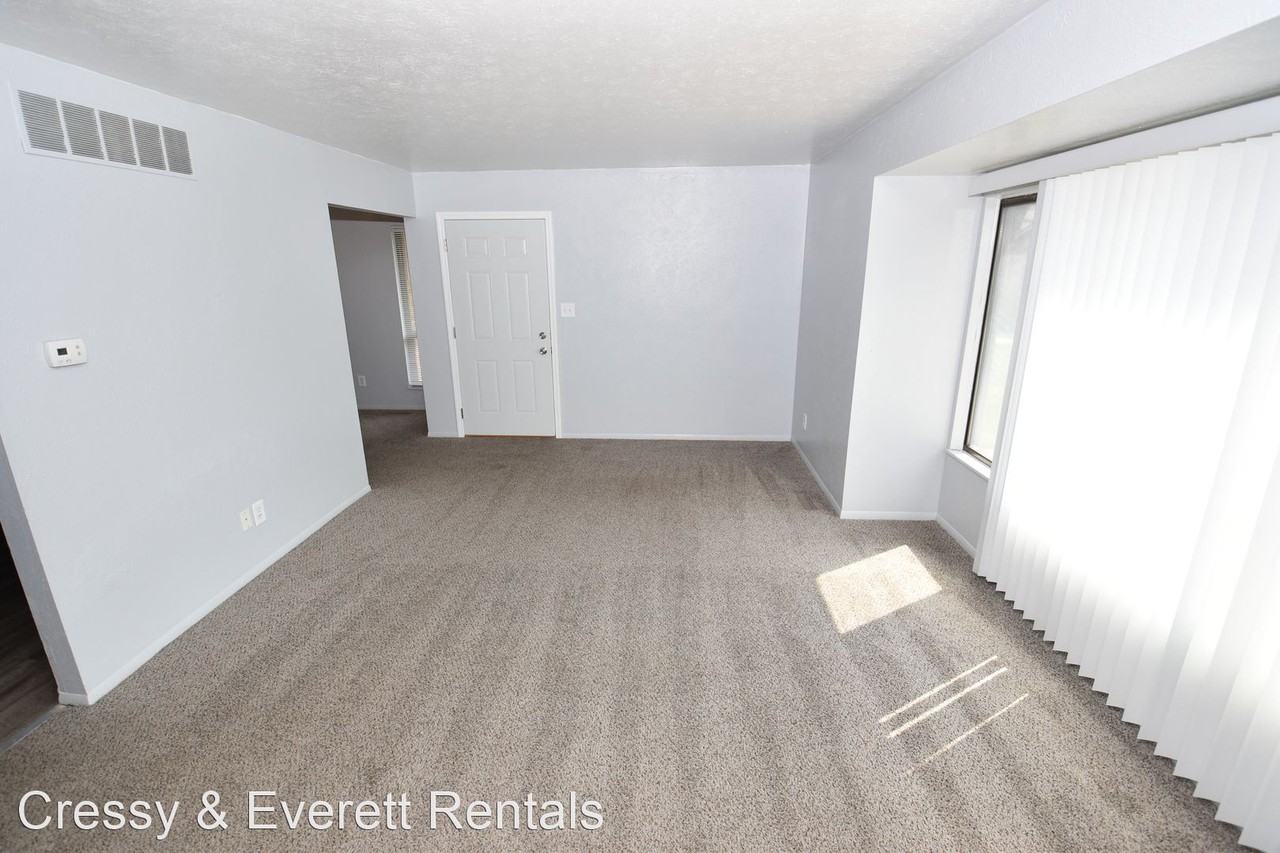 52105 Friars Ct - Photo 2 of 20