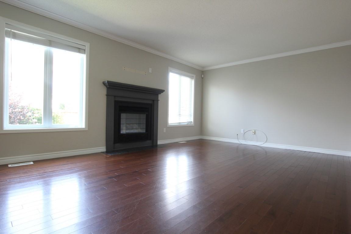 8 Whithorn Ave - Photo 3 of 35