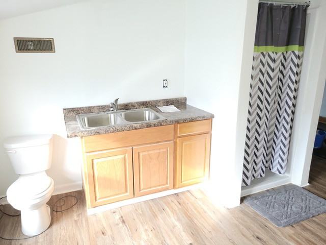 Walk to Cedar Lee District: Theatre, Bakery, Restaurants, Grocery, CWRU & Hospitals, - Photo 3 of 21