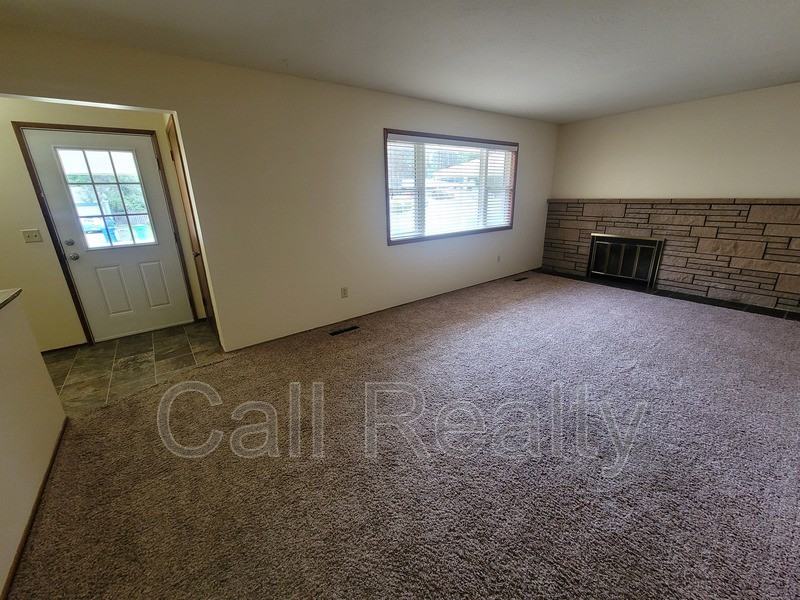 12910 E 22nd Ave - Photo 2 of 11