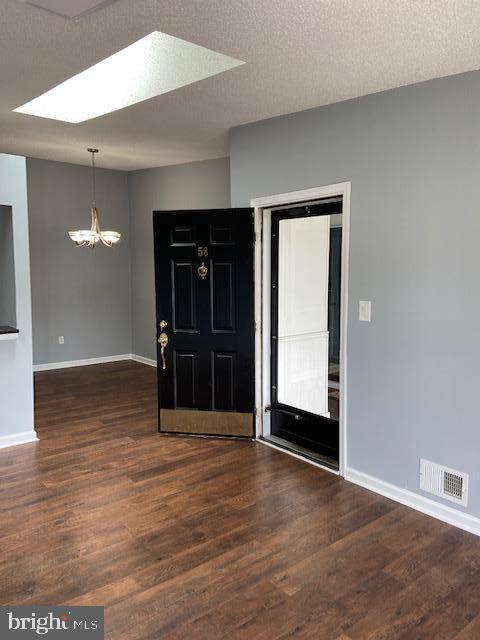 58 Versailles Court Unit BLD 16 - Photo 3 of 14