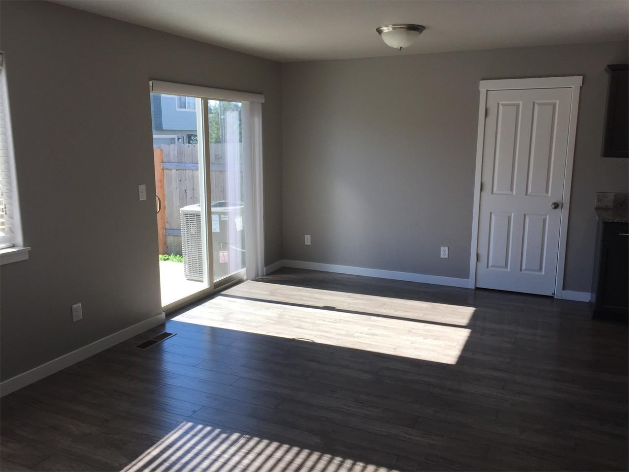 5908 Ne 71st Ct #1 - Photo 3 of 8