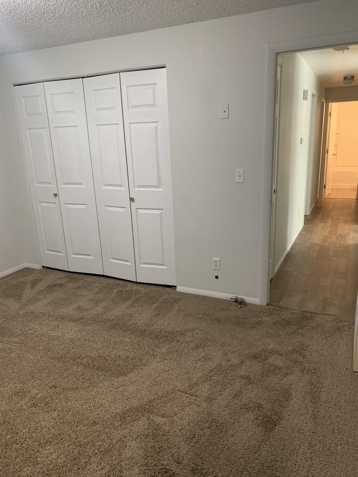6900 S Ironwood Ave #1 - Photo 3 of 11