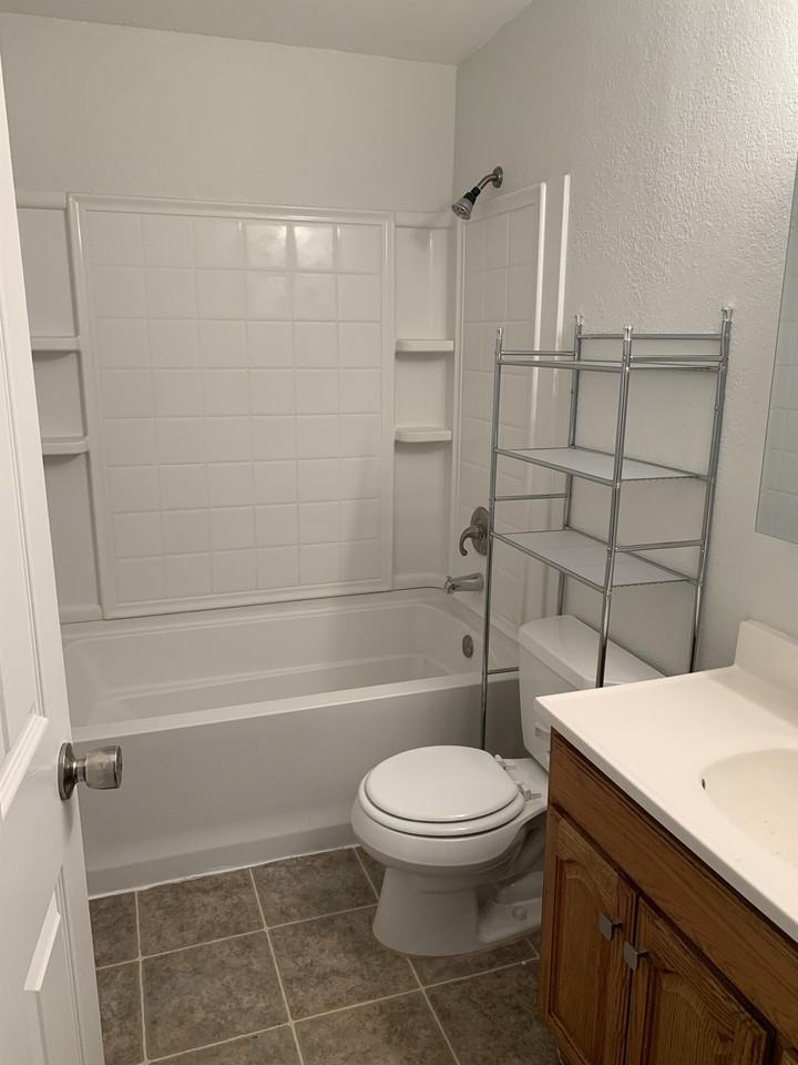 6900 S Ironwood Ave #1 - Photo 4 of 11