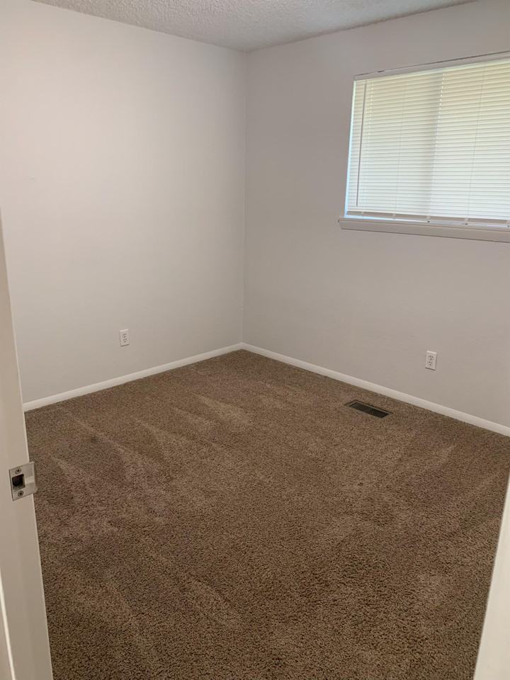 6900 S Ironwood Ave #1 - Photo 5 of 11