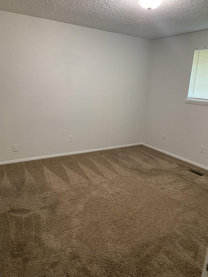 6900 S Ironwood Ave #1 - Photo 7 of 11