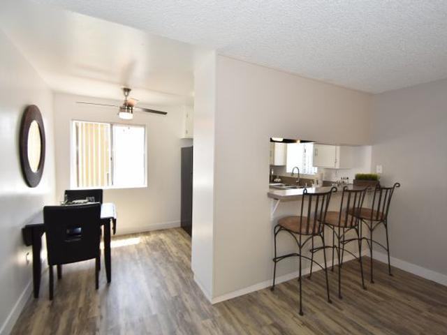 4300 Echo Ct - Photo 7 of 10