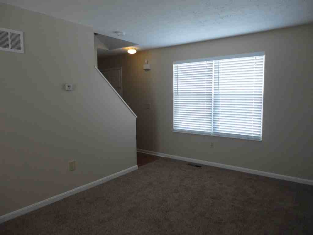 26 Grouse Dr - Photo 2 of 10