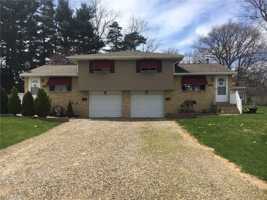 featured image of 525 Delford Ave Nw #2