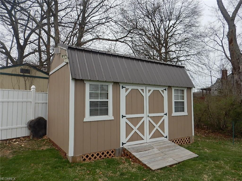 525 Delford Ave Nw #2 - Photo 3 of 3