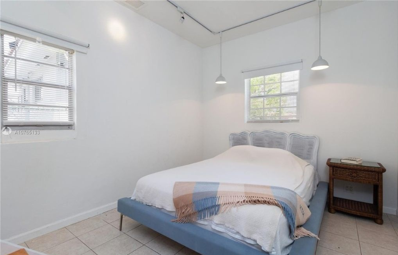 35 Roberts St - Photo 3 of 6