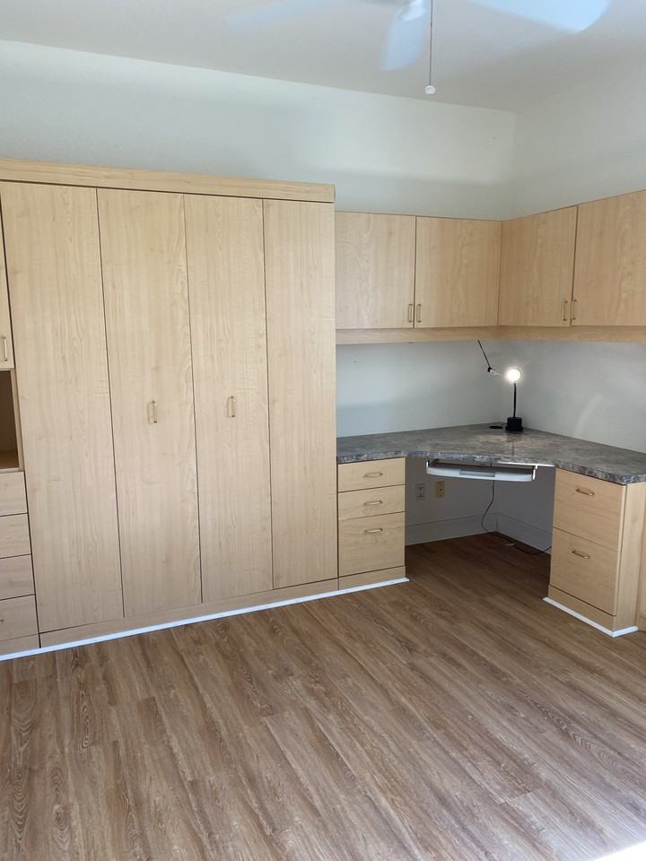 1012 Se 5th Ter - Photo 2 of 20
