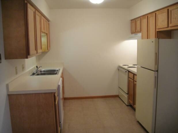 1010 S Buchanan St - Photo 2 of 5