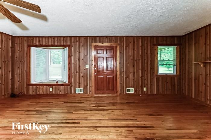 110 Sunnybrook Dr - Photo 2 of 15