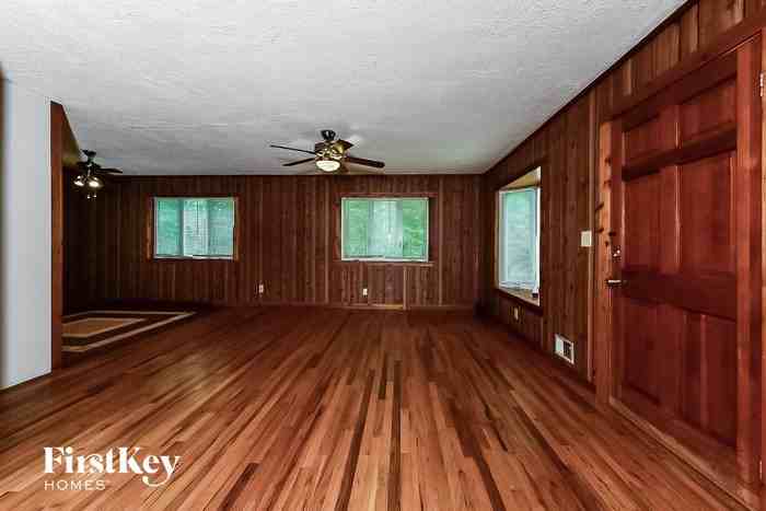 110 Sunnybrook Dr - Photo 3 of 15