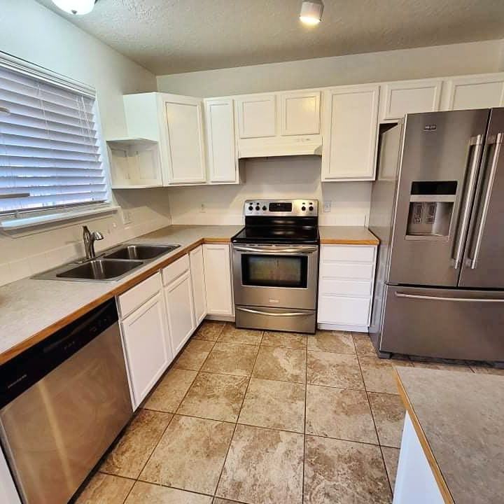 3365 West Thorndale Loop - Photo 3 of 7