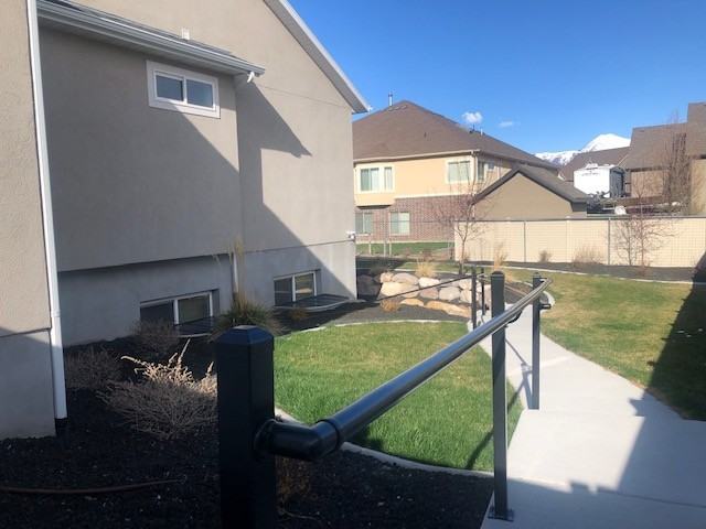 584 Nw - Photo 3 of 23