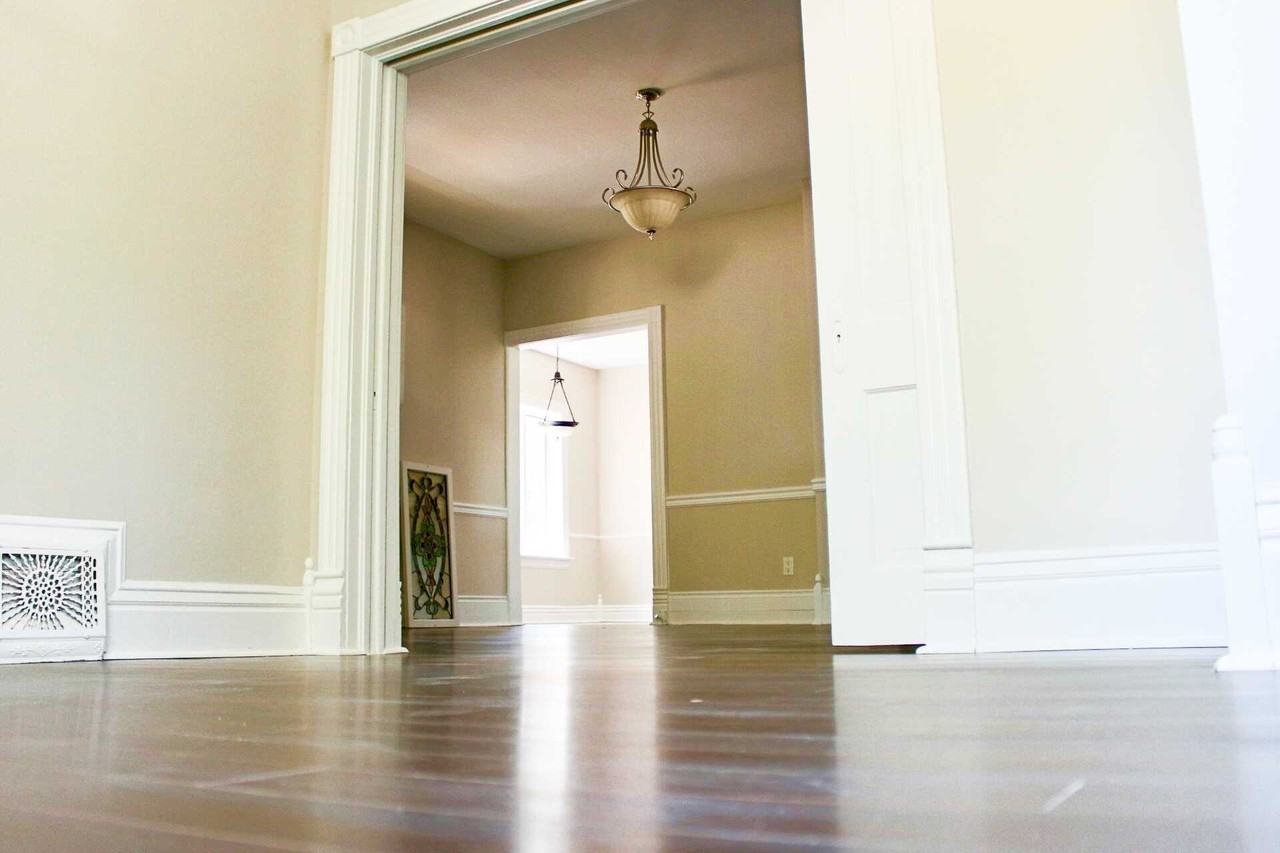 834 Alder Ave - Photo 3 of 9