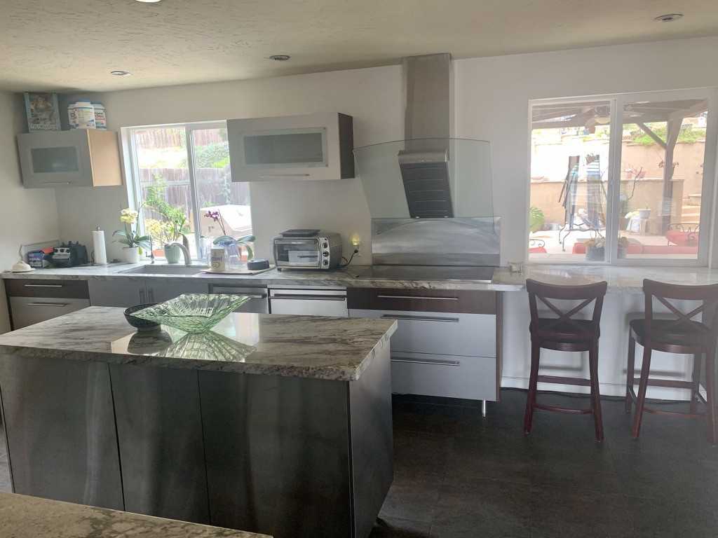 2457 Burgener Boulevard - Photo 5 of 13