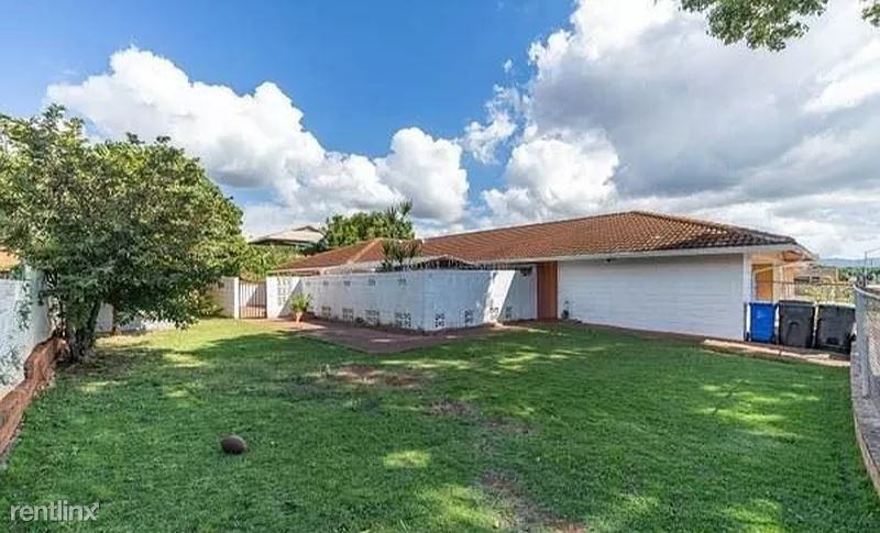 2542 Tantalus Dr - Photo 2 of 8