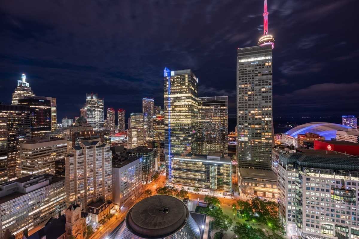 224 King Street West #3306