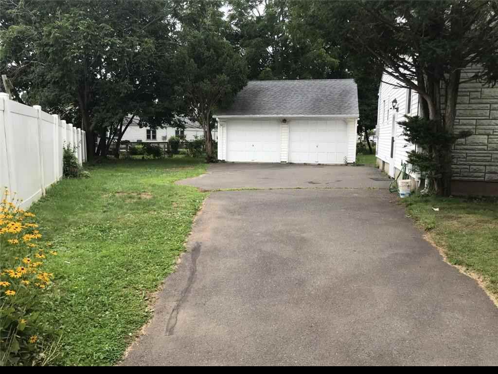 7 Hazelmere Ct - Photo 3 of 4