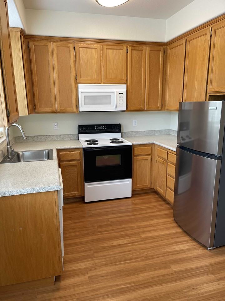 1000 Prospect Ave #214 - Photo 2 of 12