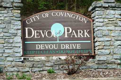 1046 Amsterdam Rd - Photo 3 of 10