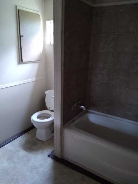 105 Amanda Drive - Photo 3 of 8