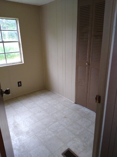 105 Amanda Drive - Photo 7 of 8