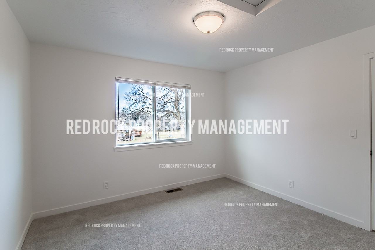 1118 N Davis Ln #1 - Photo 2 of 26