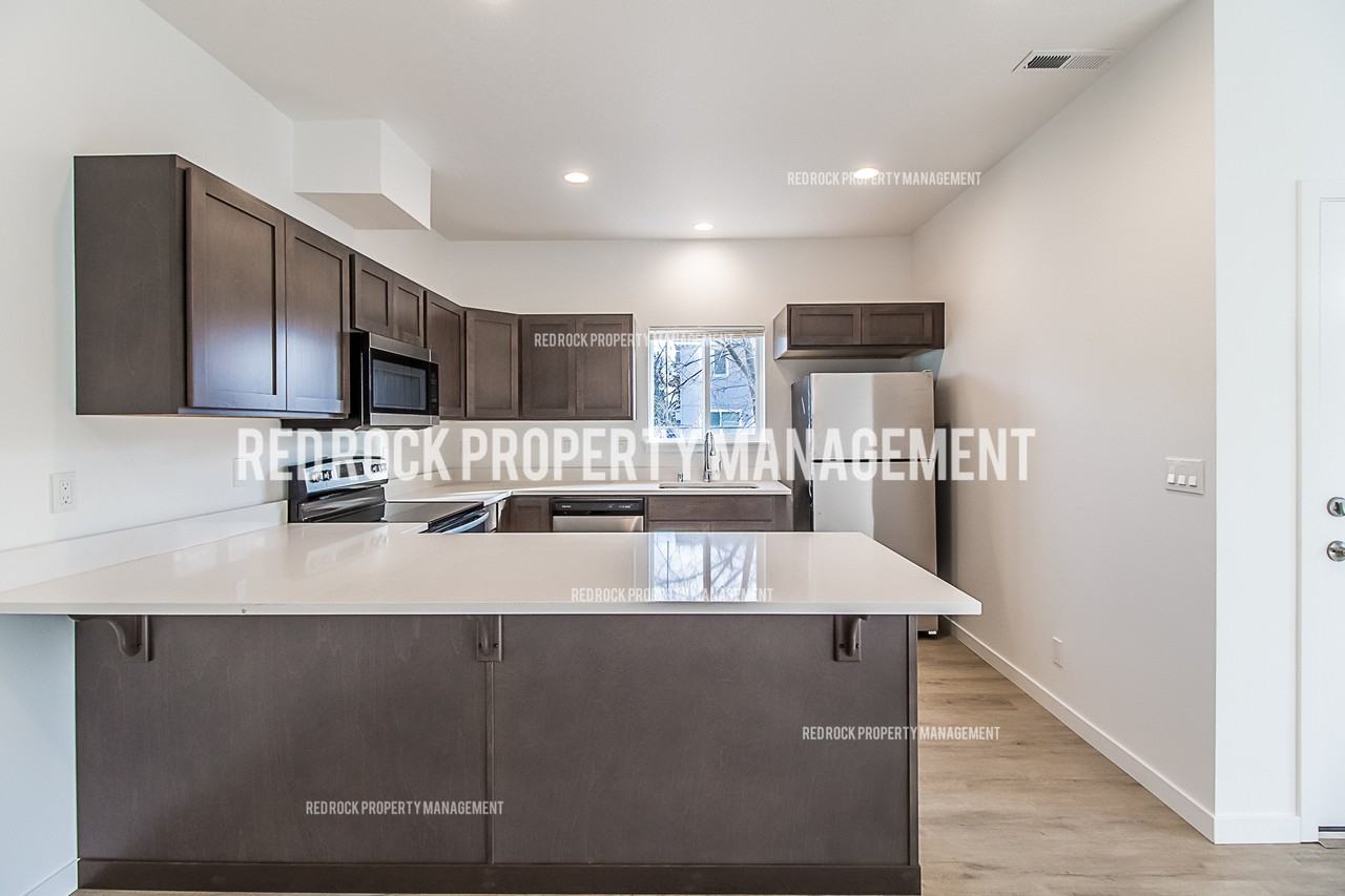 1118 N Davis Ln #1 - Photo 5 of 26
