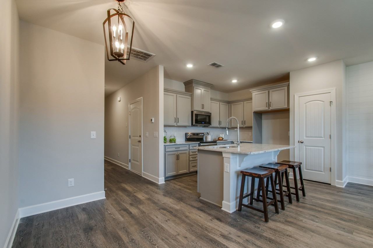 112 Brighton Ln #1 - Photo 4 of 16