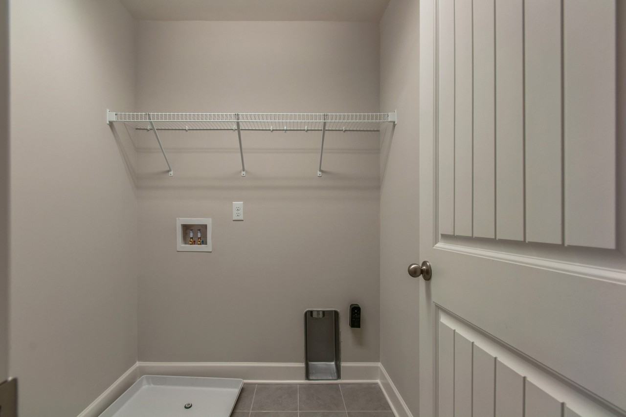 112 Brighton Ln #1 - Photo 5 of 16