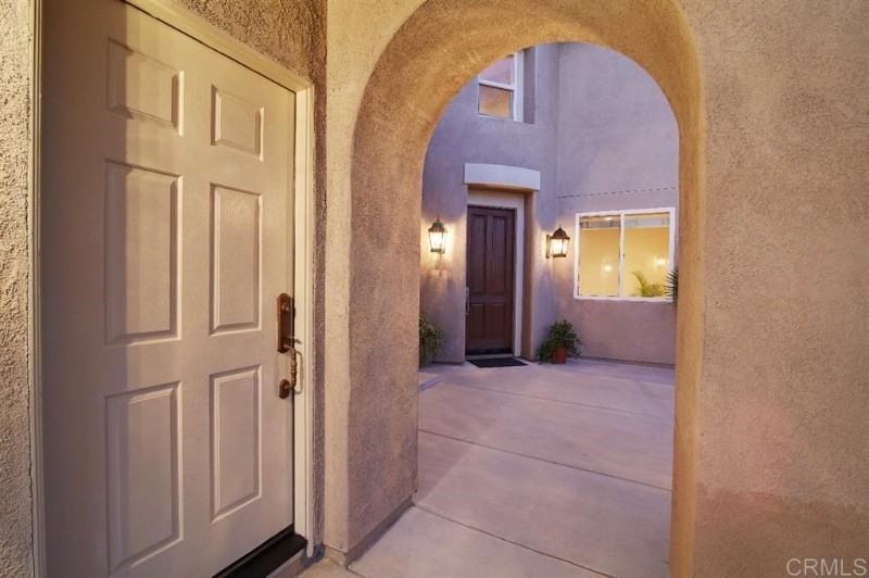 6120 Paseo Valiente - Photo 2 of 15