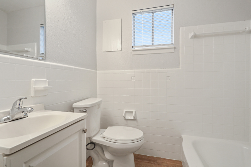 1536 Stumpf Boulevard - Photo 3 of 6