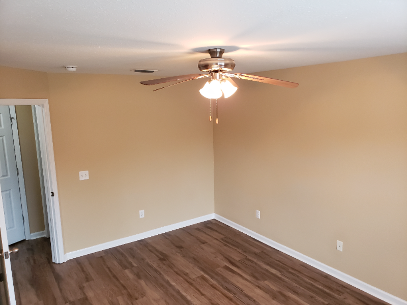 120 Cody Dr - Photo 4 of 10