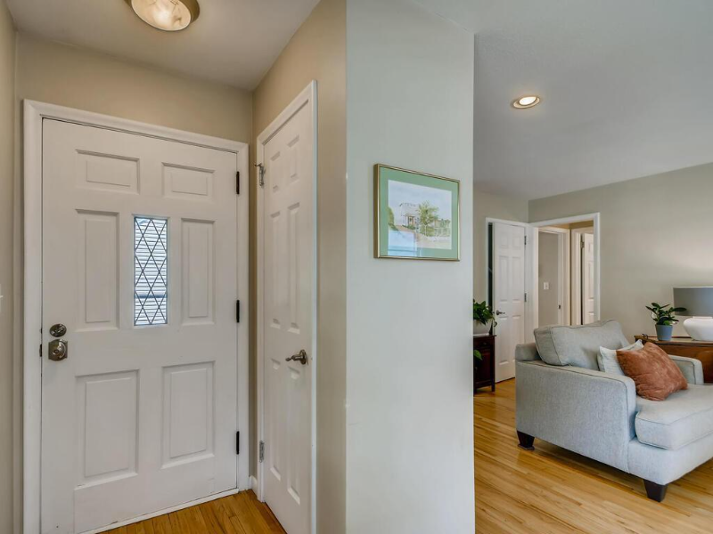 3373 Texas Ave S - Photo 3 of 30