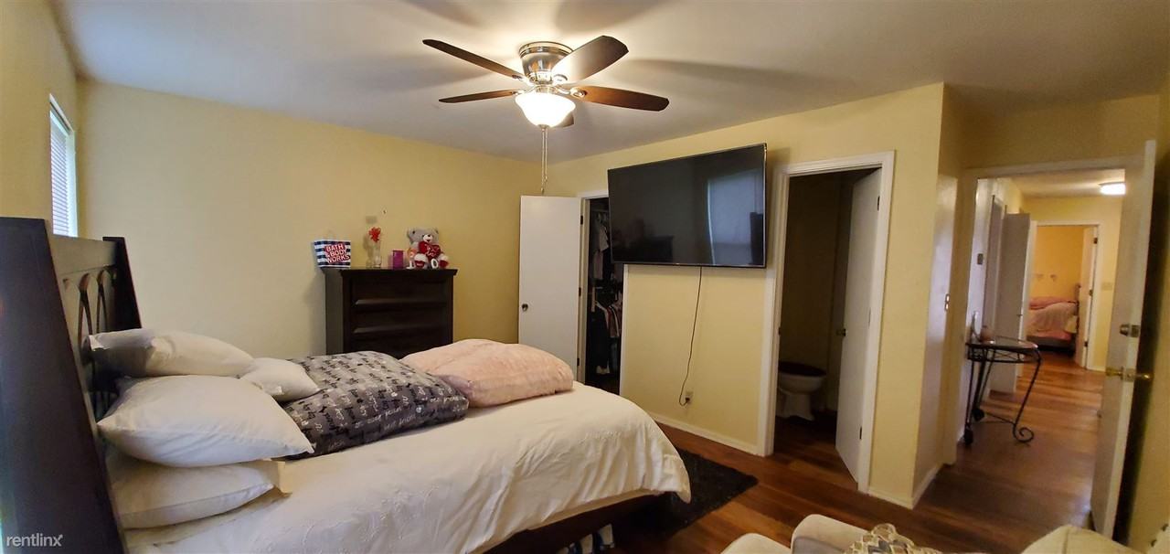 1435 S 124th East Ave - Photo 2 of 18