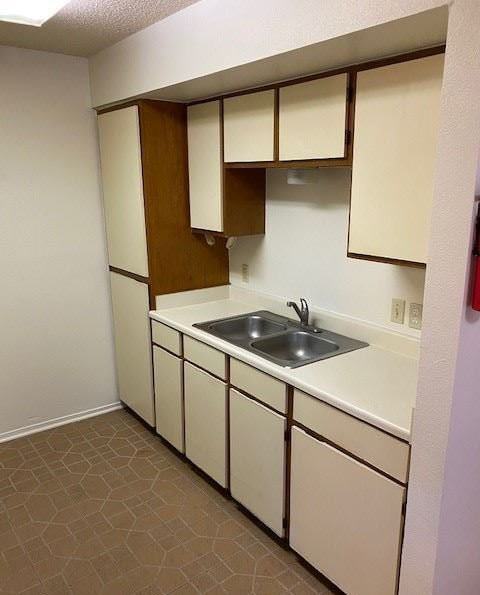 Jasper Manor Senior 62+ - Photo 3 of 10