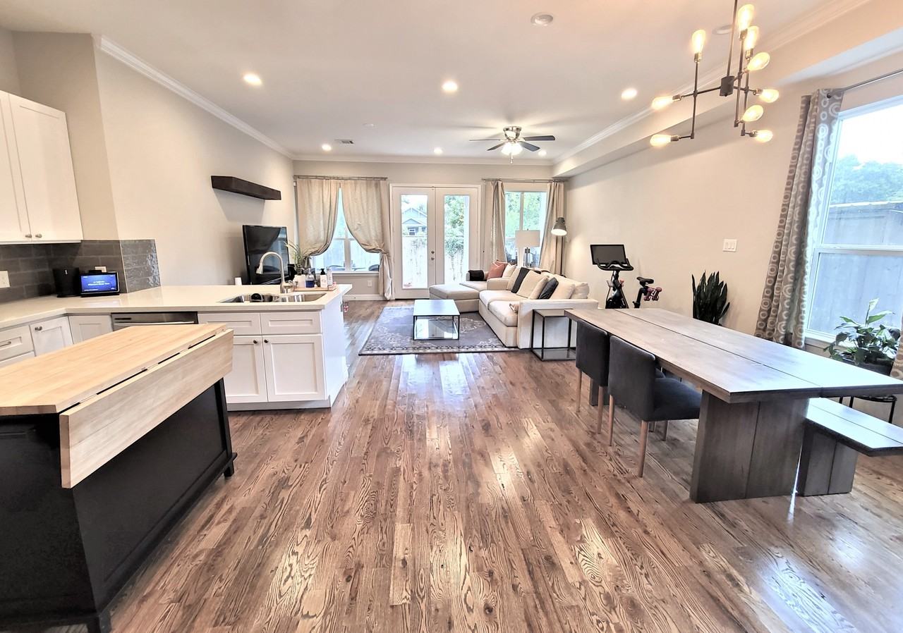 3301 Omega St - Photo 2 of 12