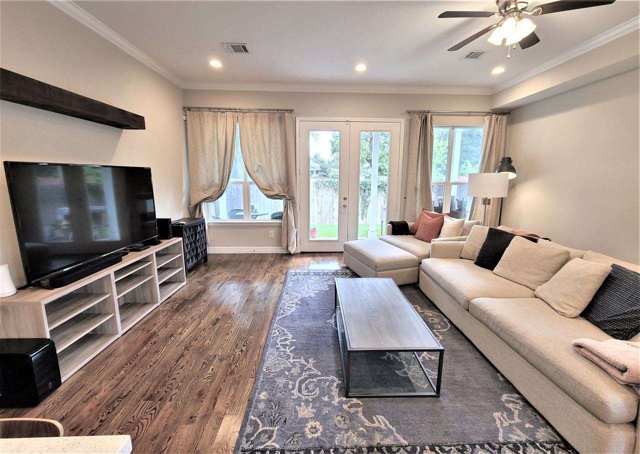 3301 Omega St - Photo 3 of 12