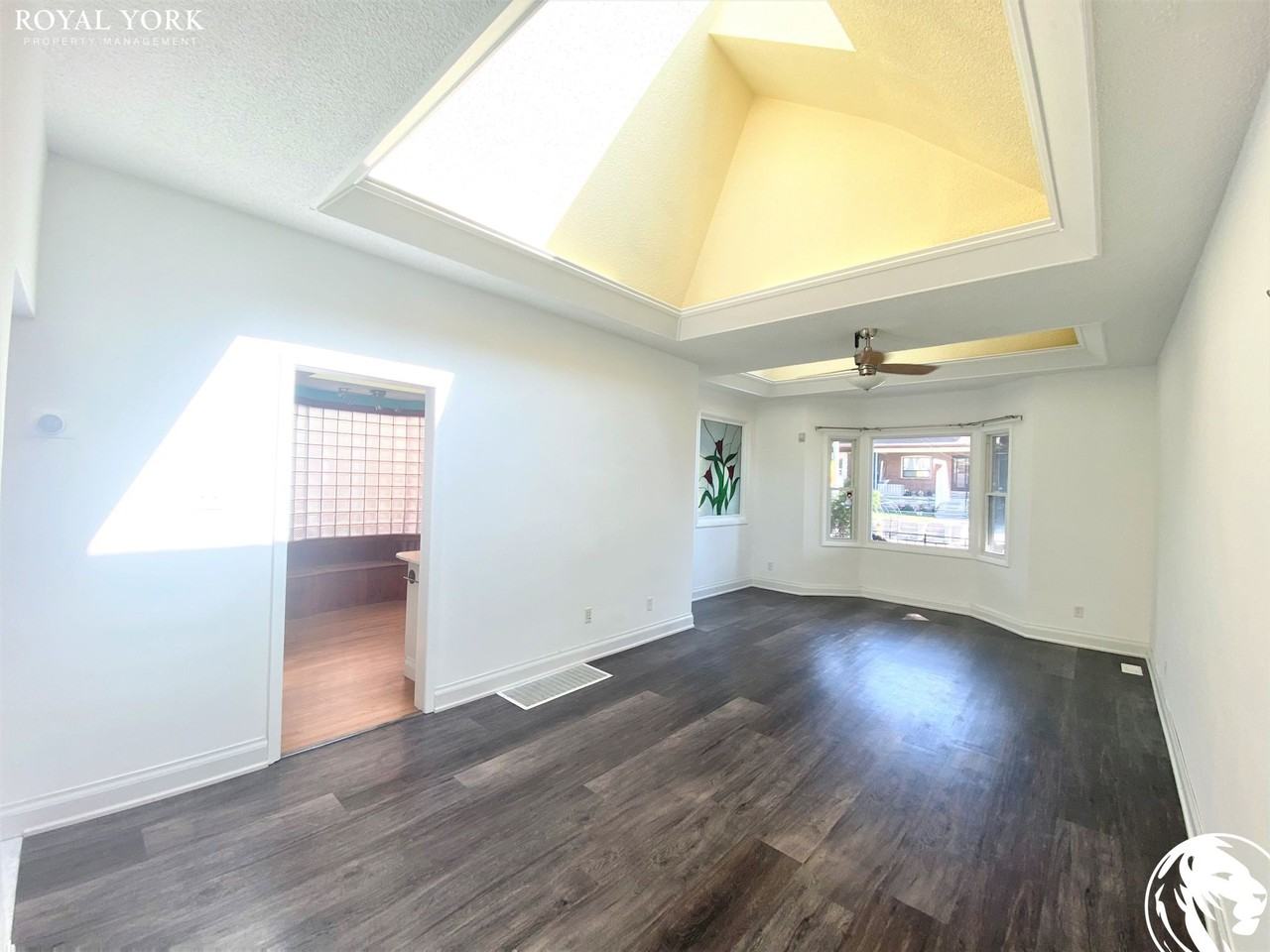 20 Oak Park Ave - Photo 2 of 25