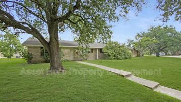 featured image of 205 Redmond Dr
